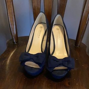 Versona Blue Heels
